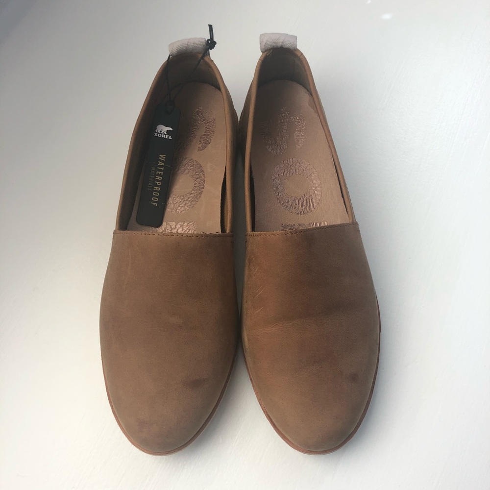 NWT Sorrel Slip ons Waterproof